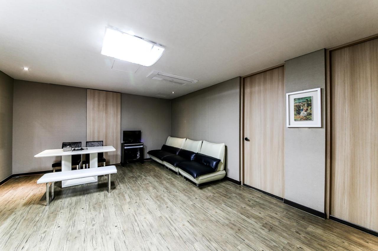 Gyeongju Arrietty Motel Extérieur photo