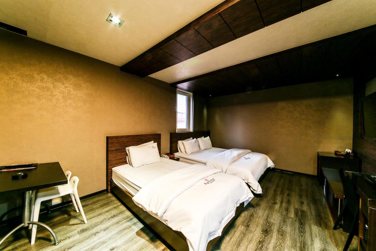 Gyeongju Arrietty Motel Extérieur photo
