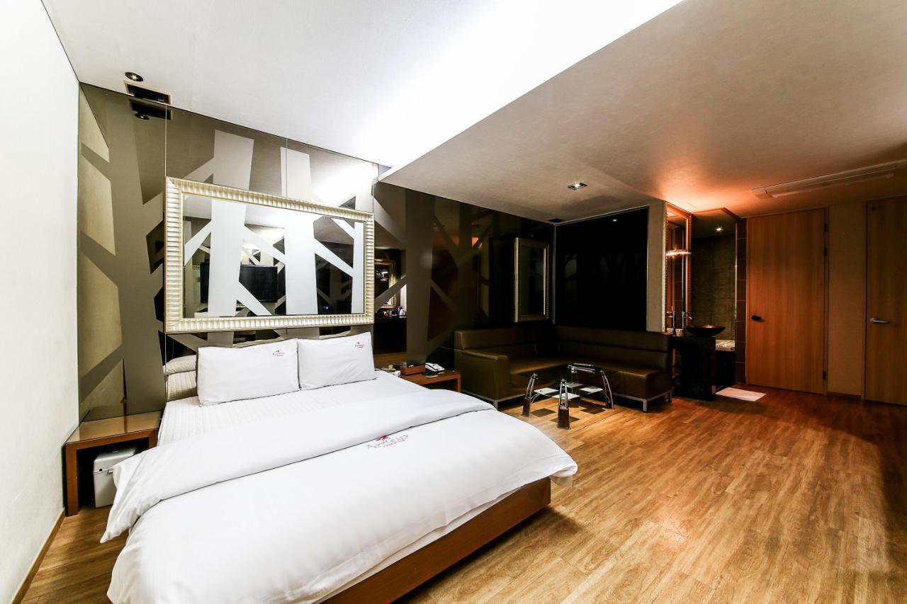 Gyeongju Arrietty Motel Extérieur photo