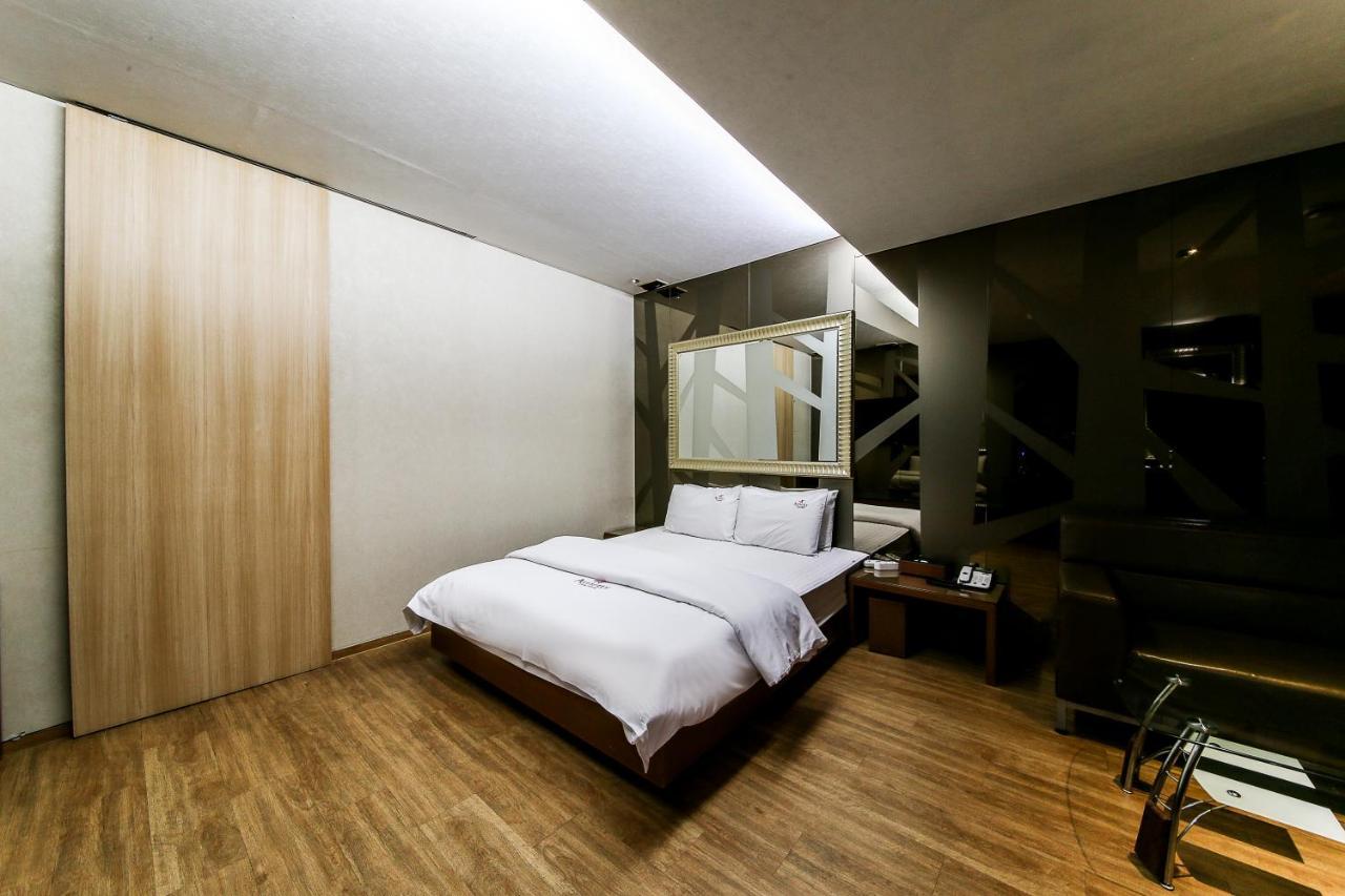 Gyeongju Arrietty Motel Extérieur photo