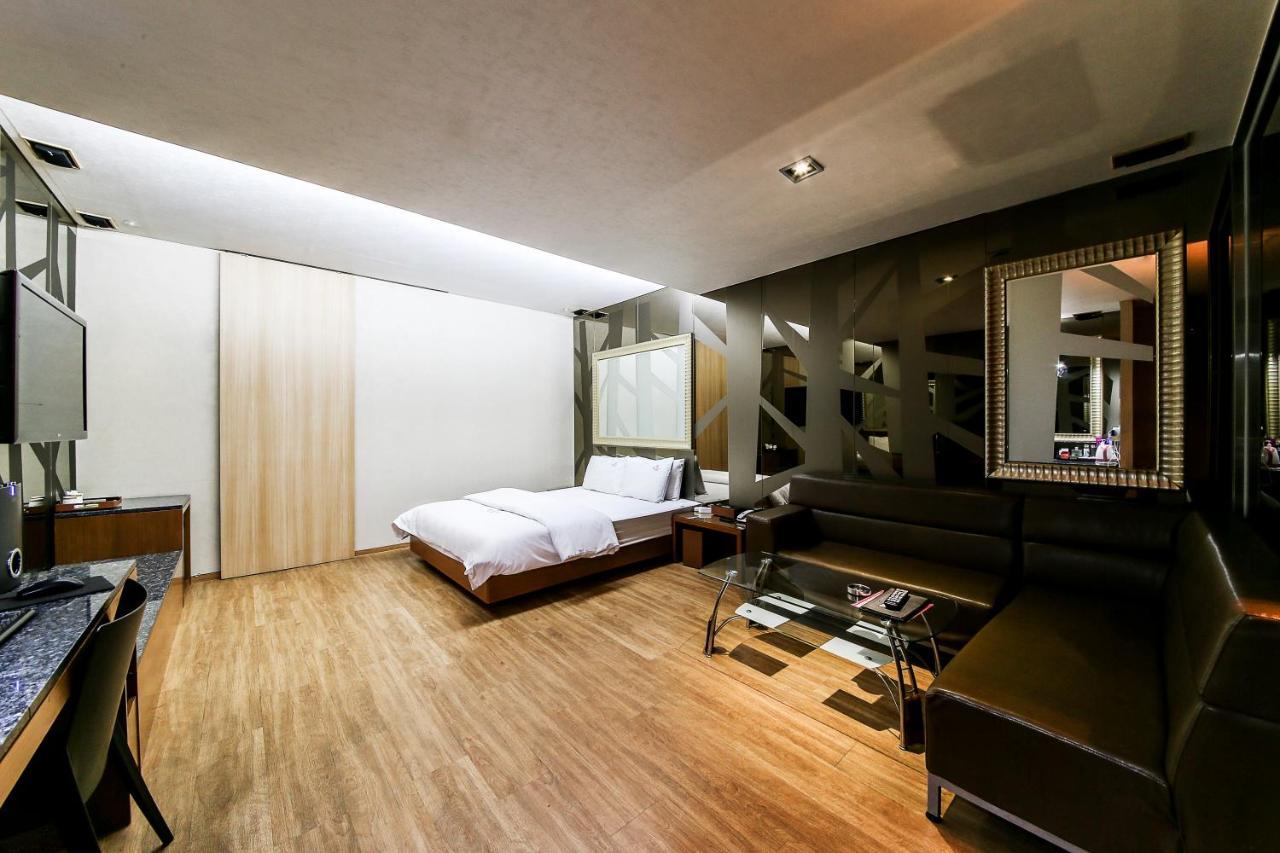 Gyeongju Arrietty Motel Extérieur photo